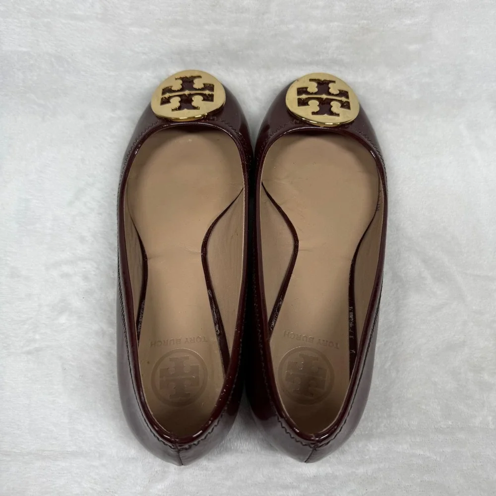 Tory Burch Reva Ballet Flats Burgundy Patent Leather Gold Medallion Womens‎ 7M
